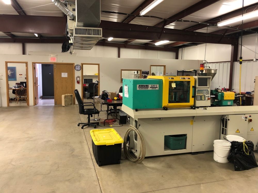 I-35 Office Warehouse 6,000 SF HEAT/AC: 170 Cain Dr, Haysville, KS 67060